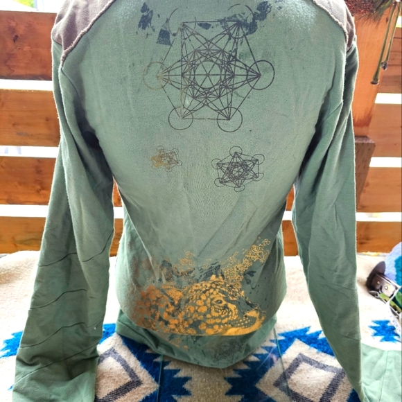 Nektar Designs Green Pullover - Picture 3 of 5
